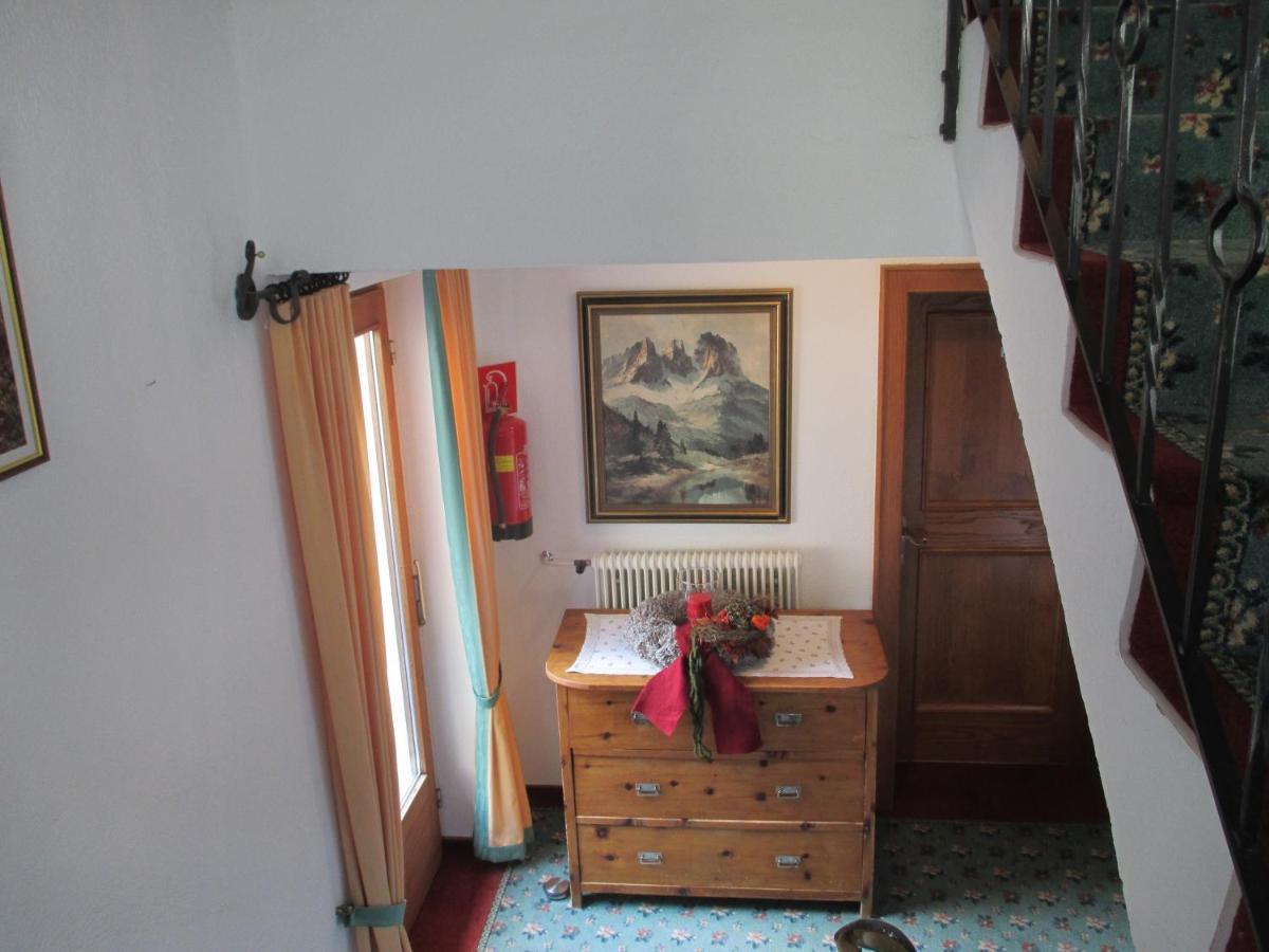 Pension Jaegerhof Sankt Anton am Arlberg Bagian luar foto